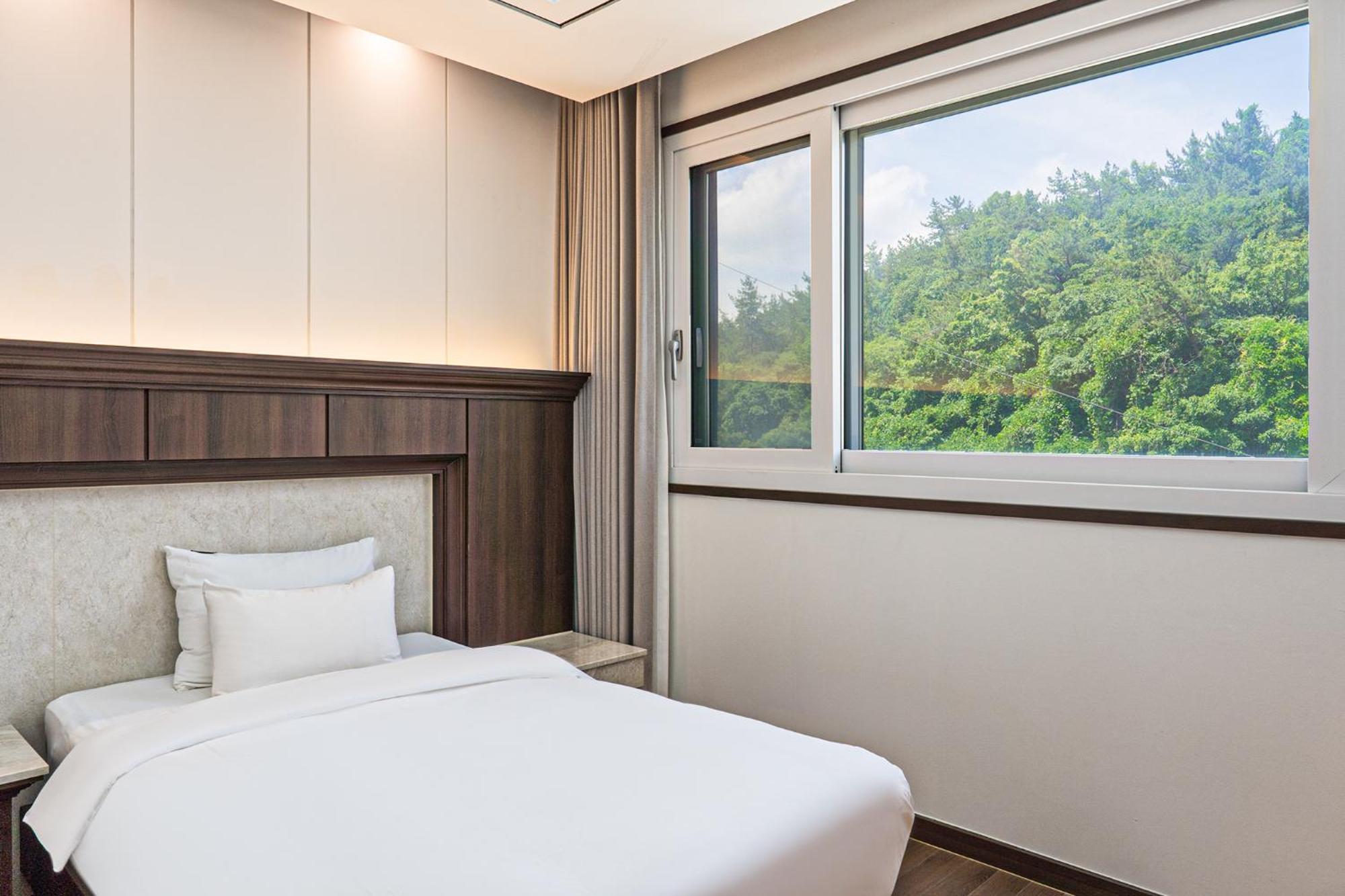 Hotel Demer Mokpo Exterior photo